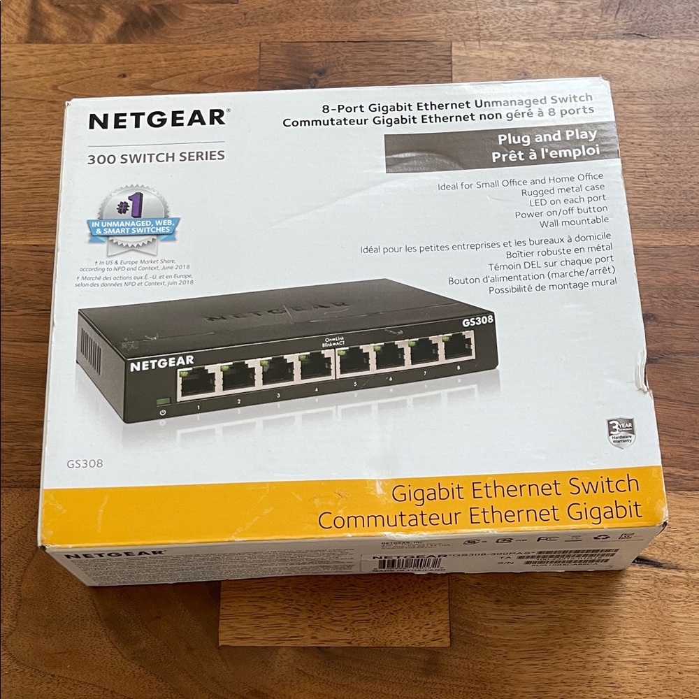 NETGEAR 8-Port Gigabit Ethernet Switch - Black NWT